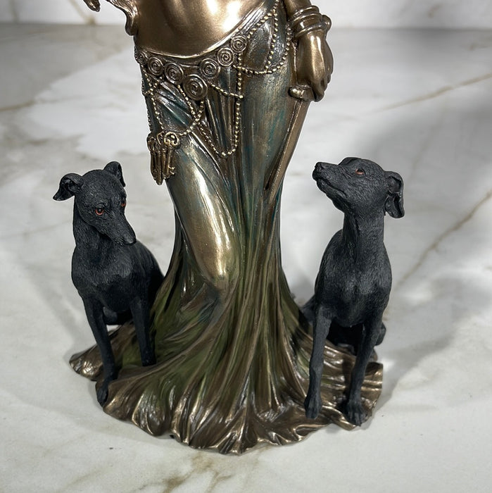 hecate-with-hounds-statue