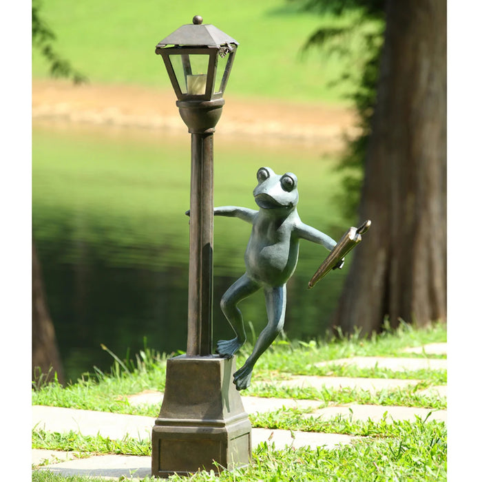 Streetlight Frog Garden Lantern