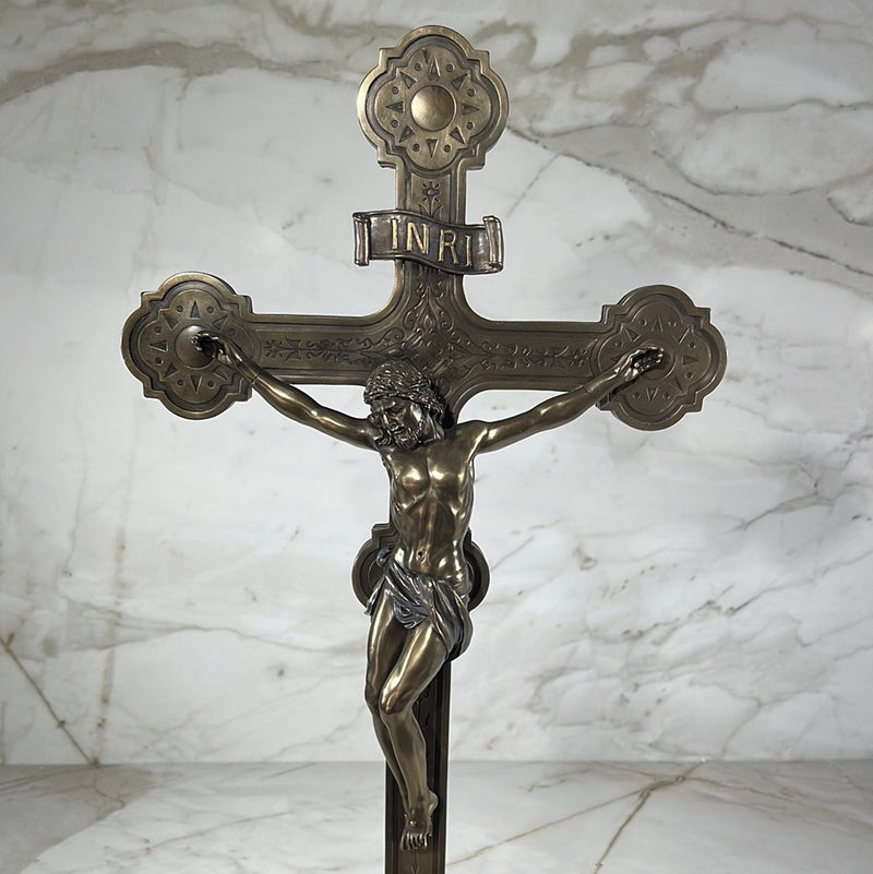 home decor crucifx