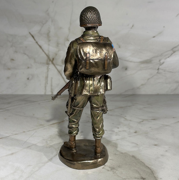 U.S. military statues gifts
