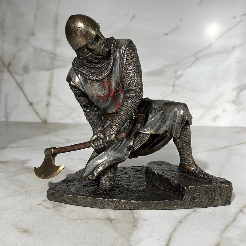 knight's Templar Statue 