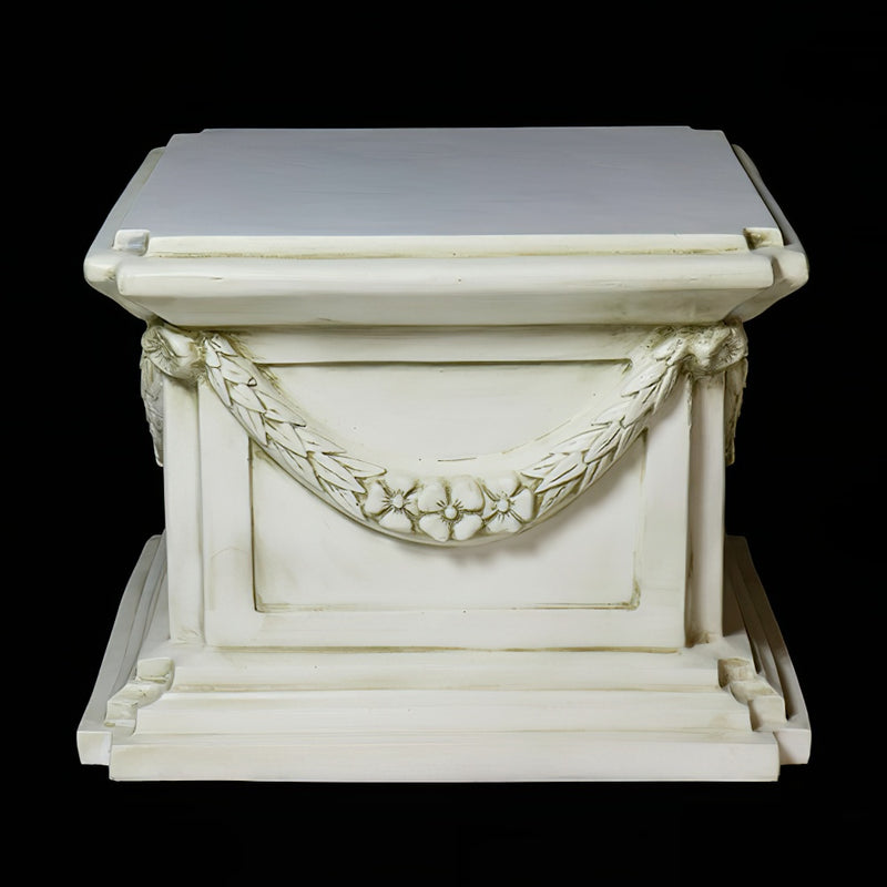 Alessa Pedestal- Fiberglass