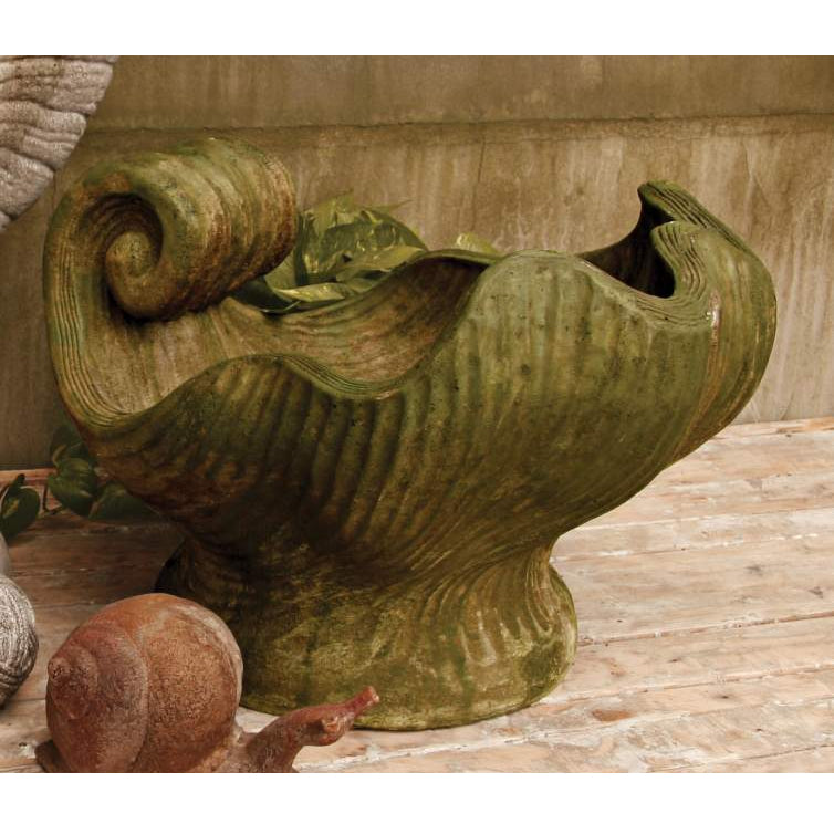 Concetto Shell Bird Bath