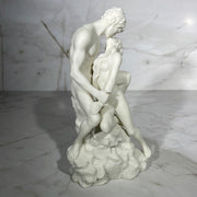 loving couple statue 