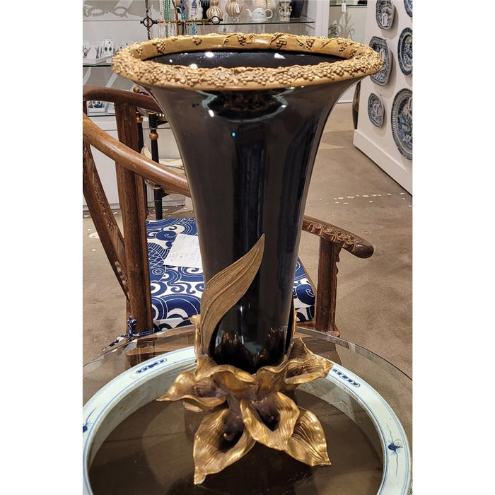 Ebony Vase with Lilly Flower-Porcelain & Bronze
