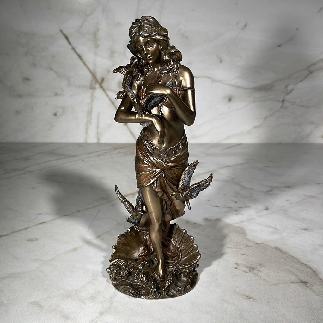Aphrodite With Doves Sculpture — AllSculptures