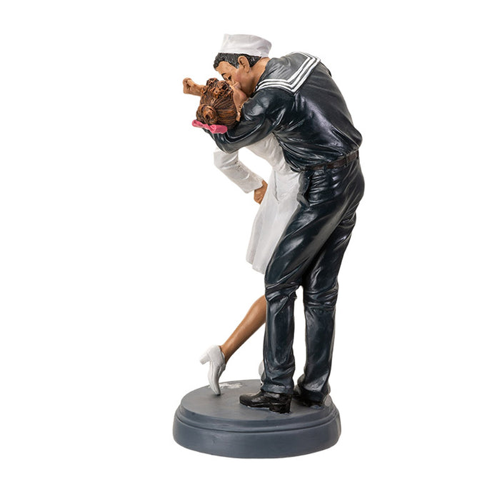 Navy Sailor Kissing Nurse Statue
