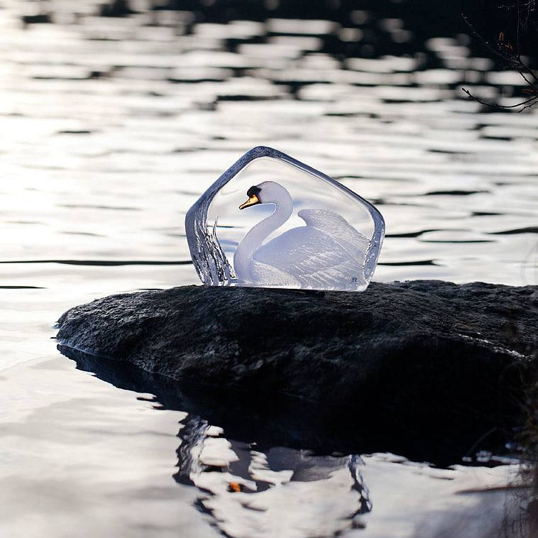 Swan Crystal Sculpture