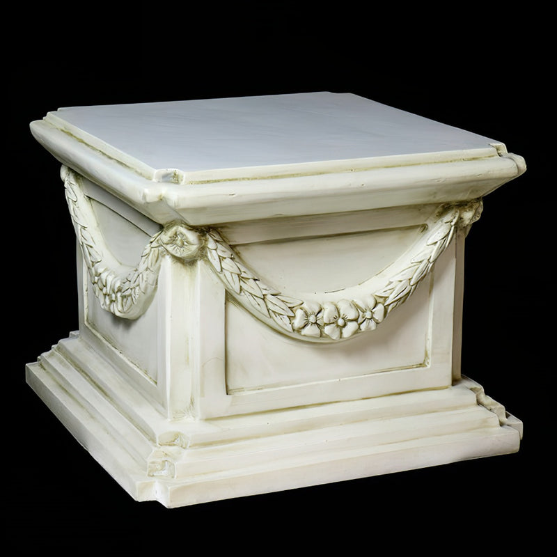 Alessa Pedestal- Fiberglass