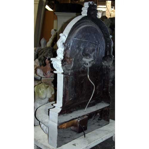 Grande Lion Wall Fountain