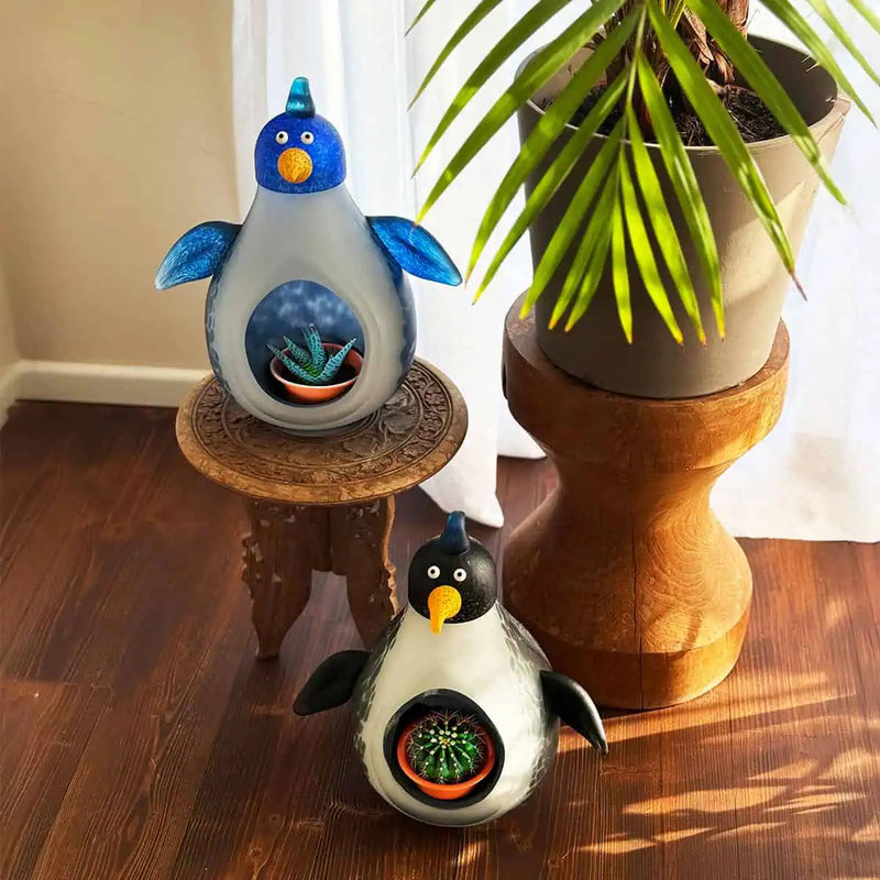 Huggy Art Glass Penguin Bowl by Borowski-Black