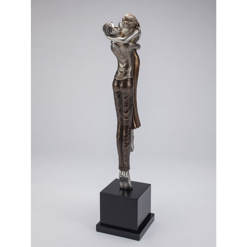 The Kiss - Modern Couple Sculpture