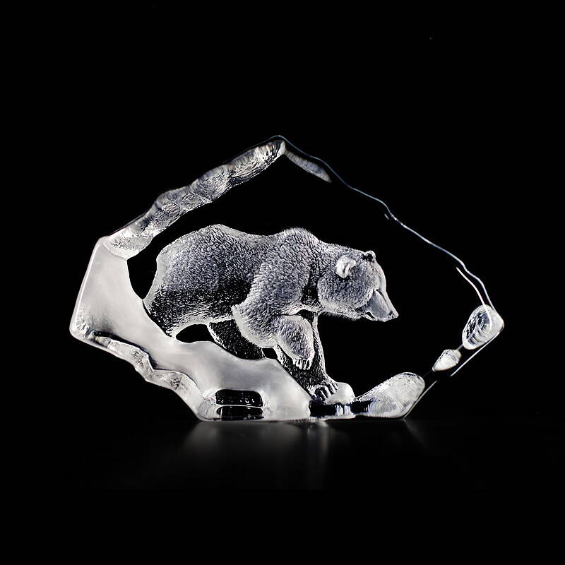 Crystal Grizzly Bear Statue by Mats Jonasson — AllSculptures