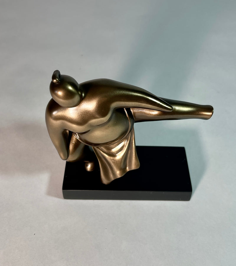 Abstract Sumo Stomp Wrestler Statue