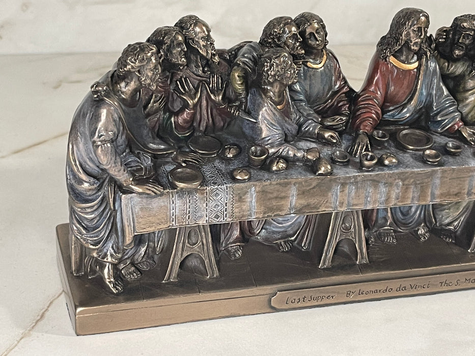 Artist sculpts incredible replicas including Da Vinci's Last Supper out  of PASTA