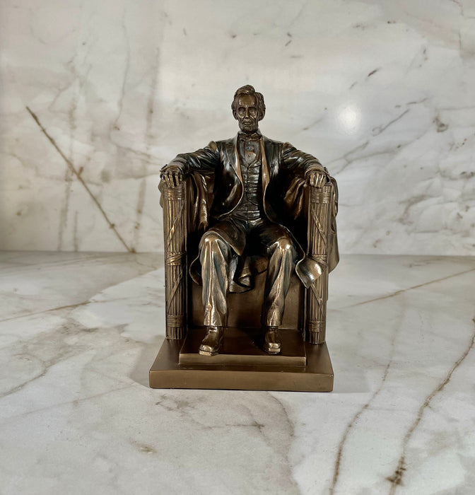 Seated Abraham Lincoln Statue- Large