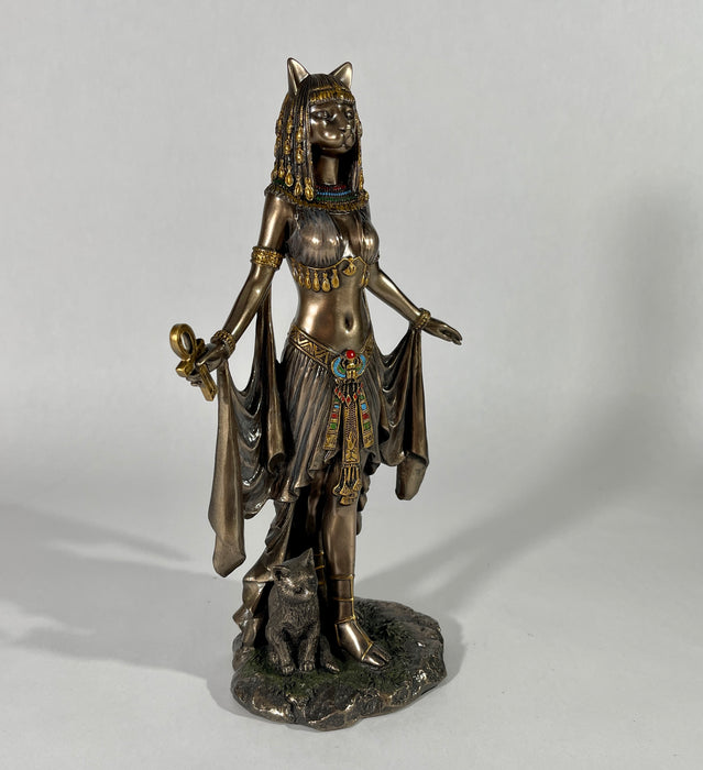 eyptian goddess statues