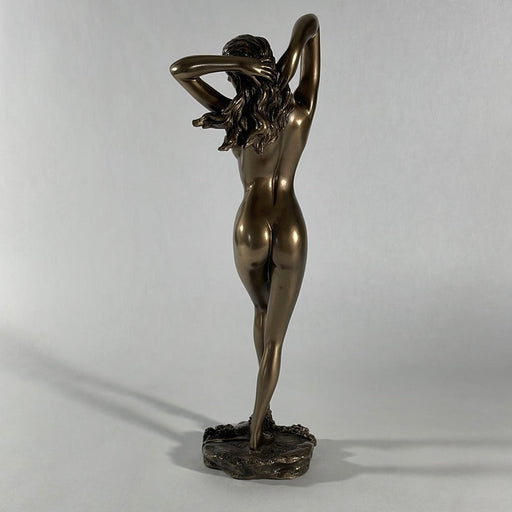 nude-femal-artwork-sculptures