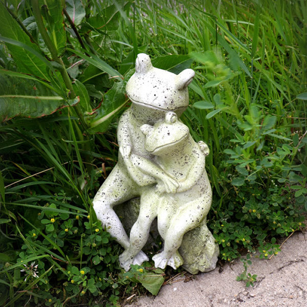 Love Frogs Garden Statue