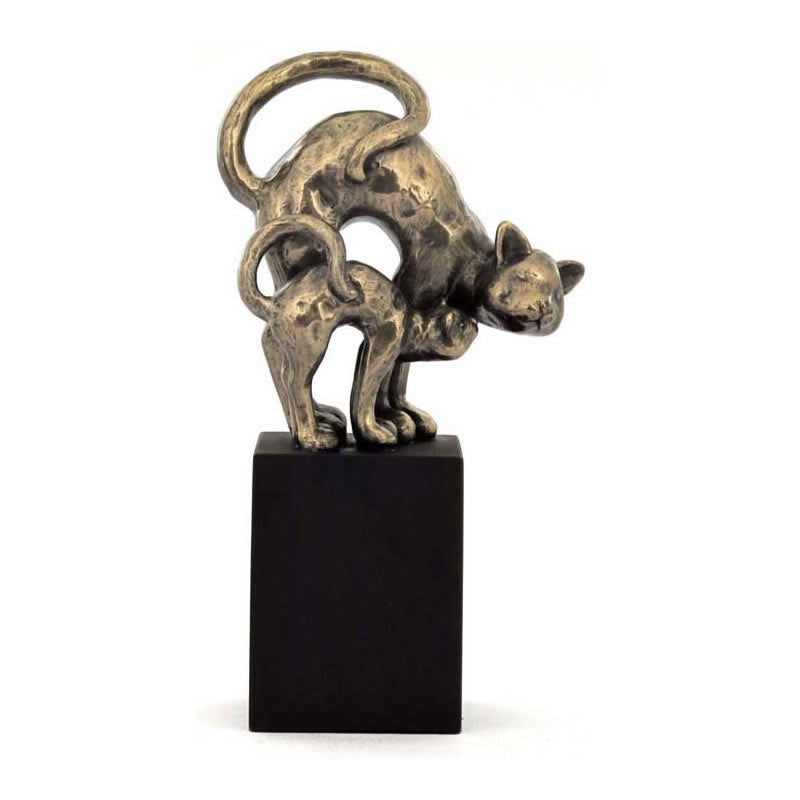 Nuzzling Cats Statue