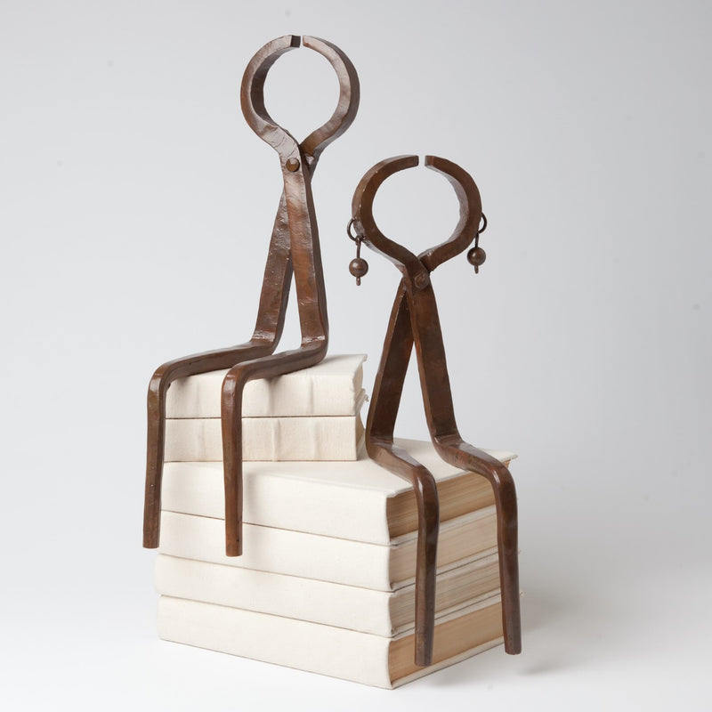 Sitting Couple Shelf Sitter Pair