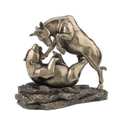 Stock Market Bull Bear Fight Statue