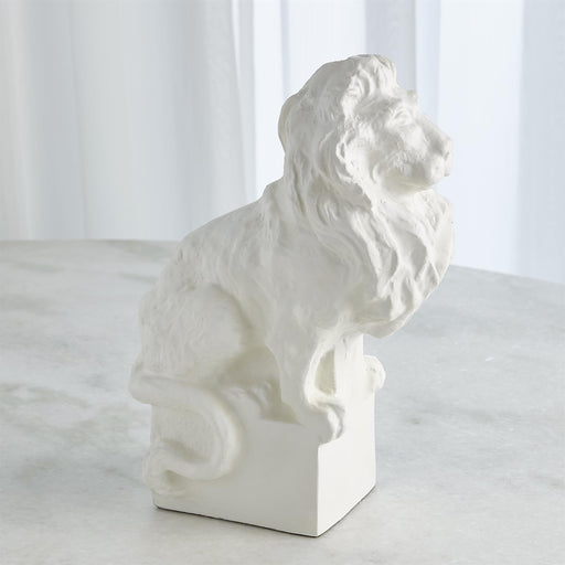 White Lion Sculpture 2